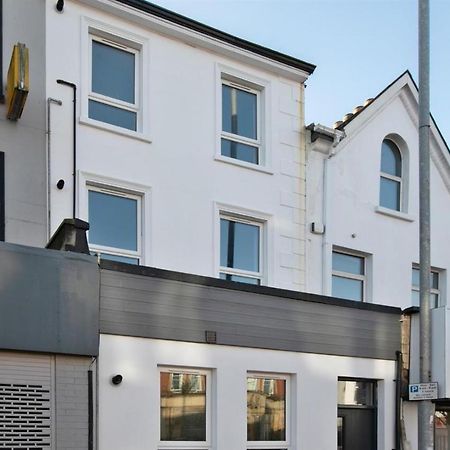 Central Belfast Modern Apartment Great Location Free Parking エクステリア 写真