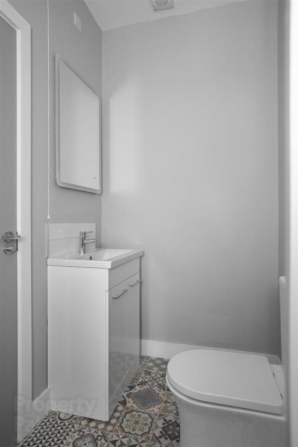 Central Belfast Modern Apartment Great Location Free Parking エクステリア 写真