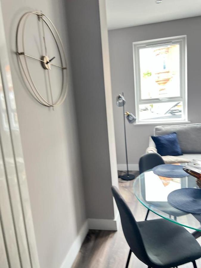 Central Belfast Modern Apartment Great Location Free Parking エクステリア 写真